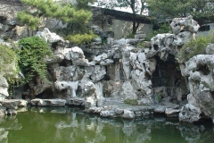 扬州何园-何园贴壁假山