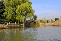 苏州古运河古城水上游-苏州古运河河边公园