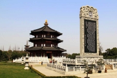 寒山寺钟楼与诗碑